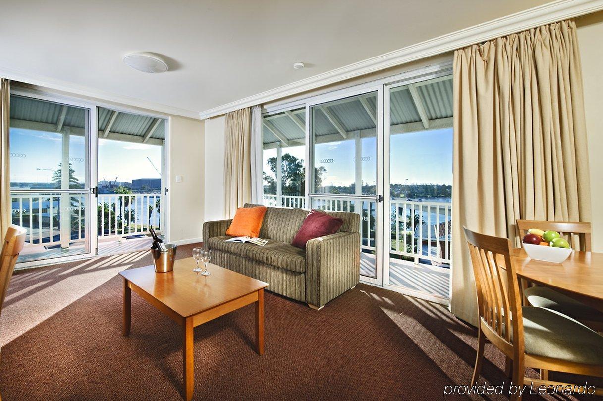 Tradewinds And 4* Fremantle
