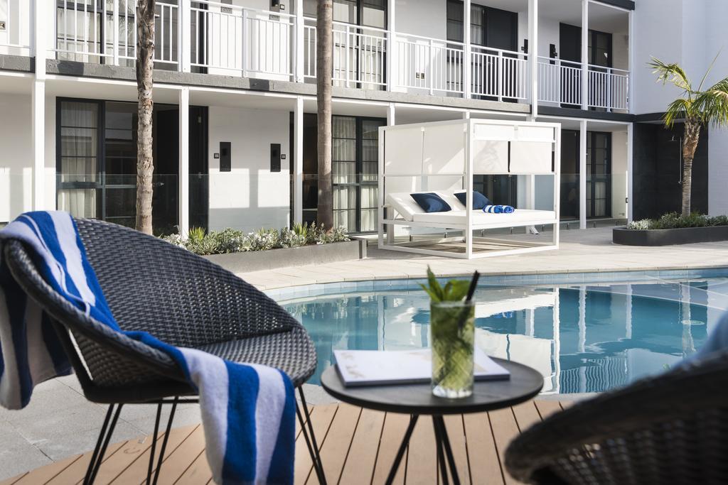 Aparthotel Tradewinds And 4*