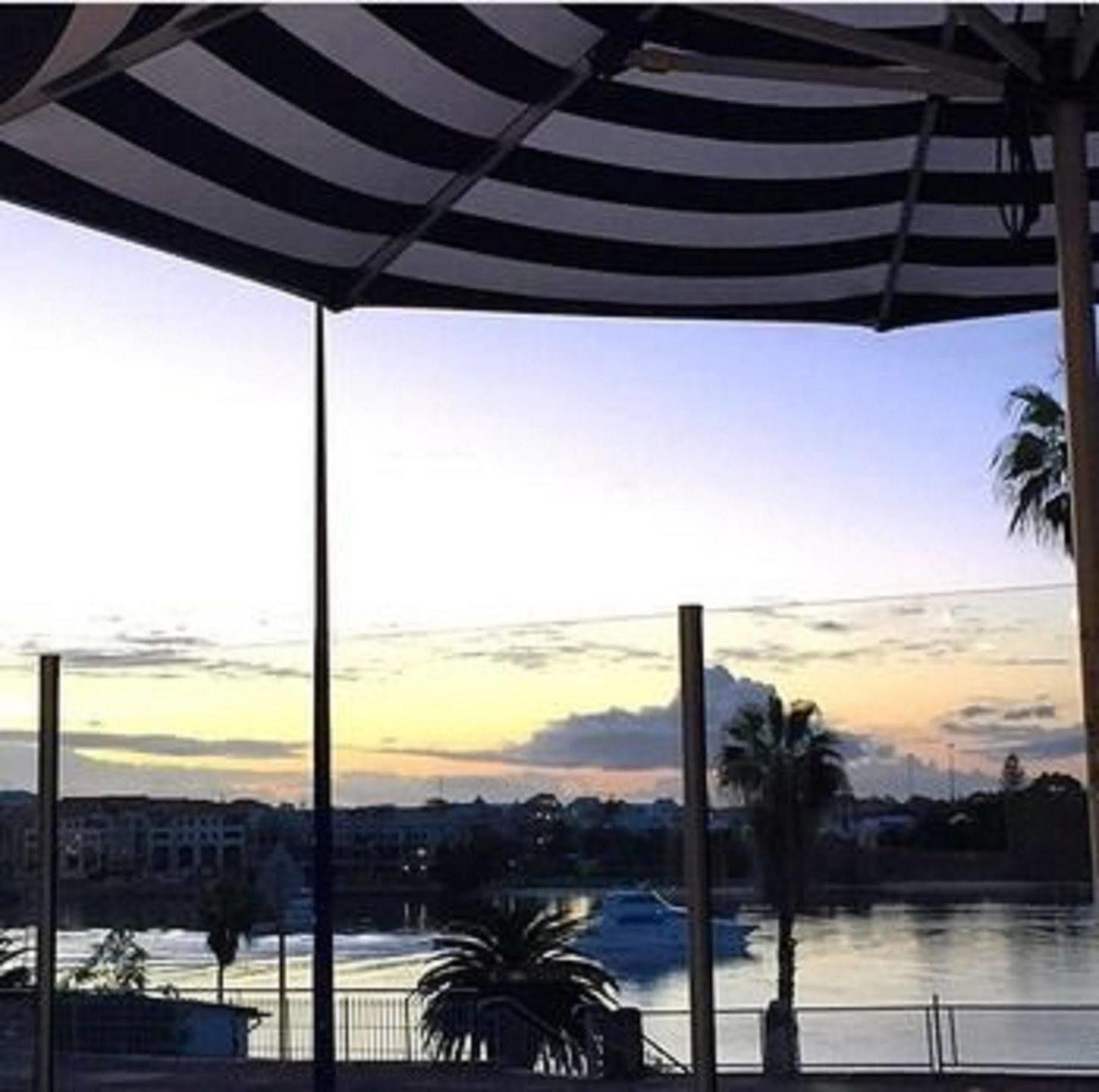 Aparthotel Tradewinds And 4*