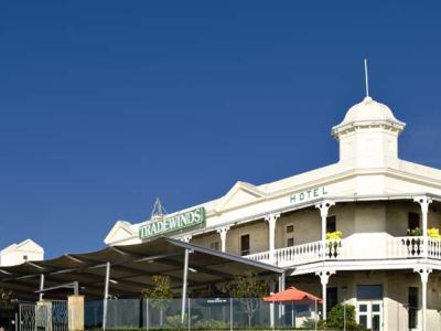 Tradewinds And 4*